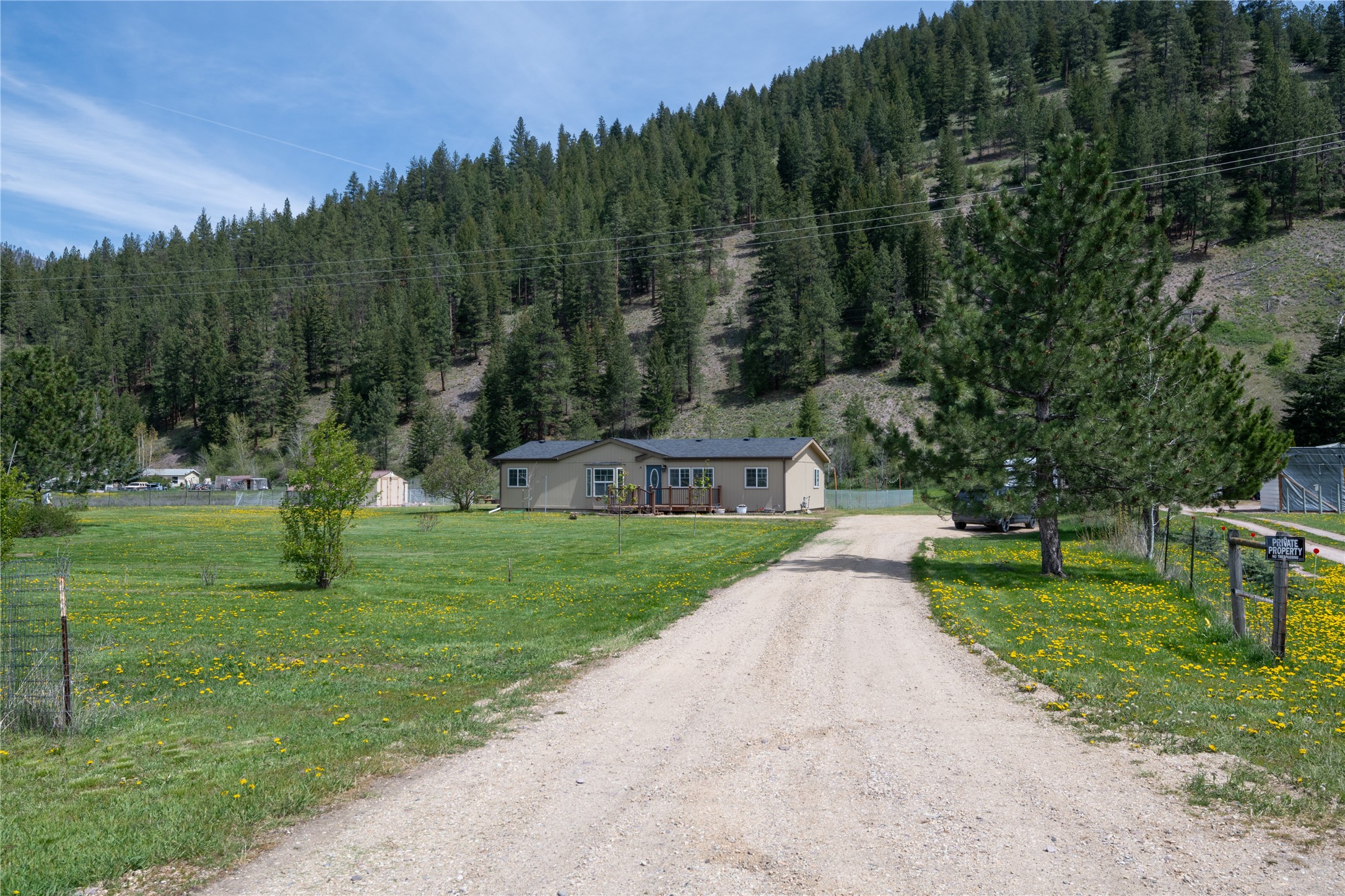 20540 Hwy 10 E