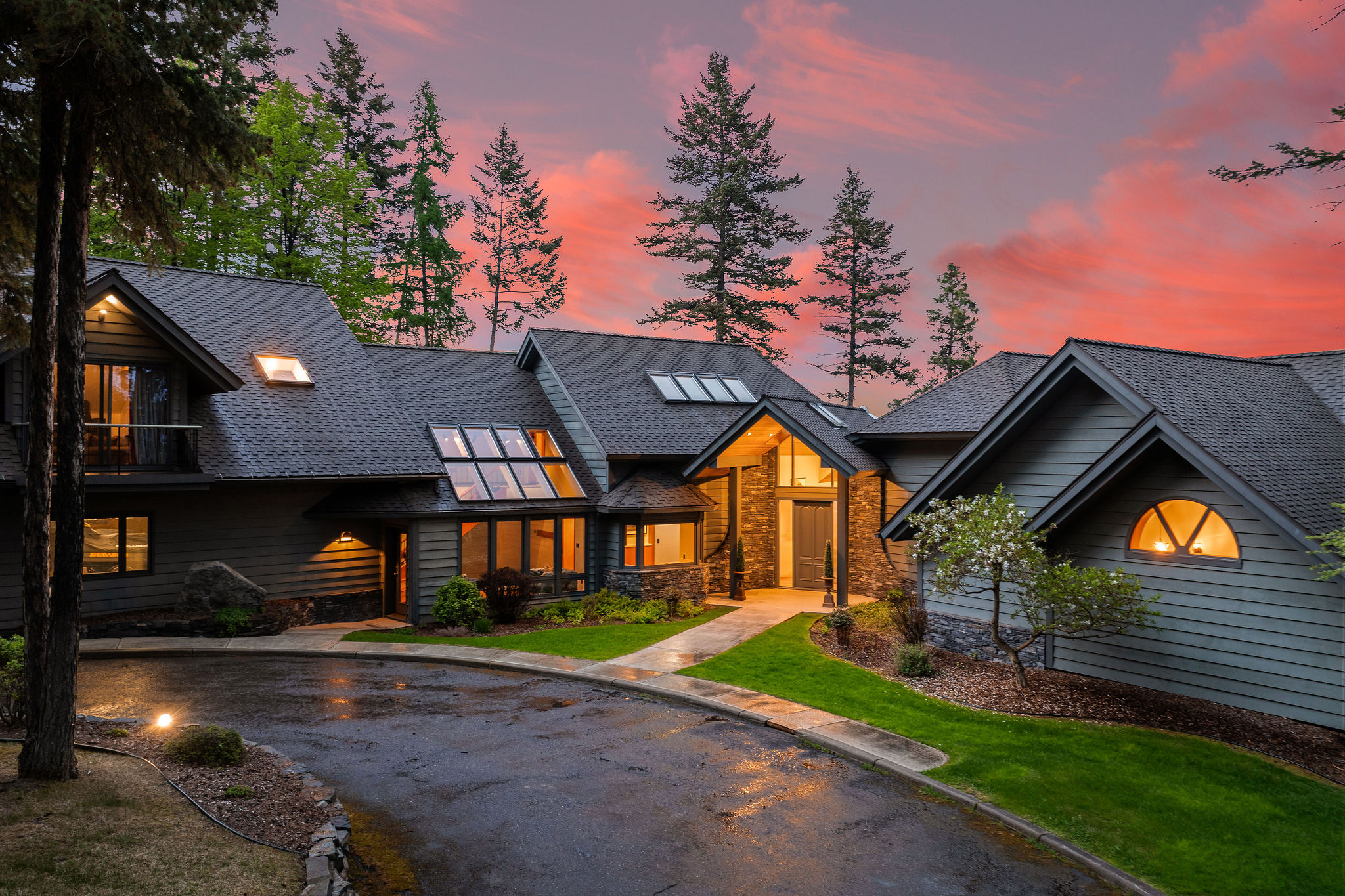 275 Tamarack Terrace