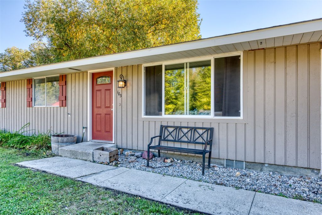 Photo of 103 Peterson Place, Stevensville, MT 59870 (MLS # 30065951)