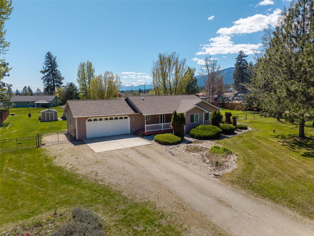 Photo of 111 Memory Lane, Stevensville, MT 59870 (MLS # 30069640)