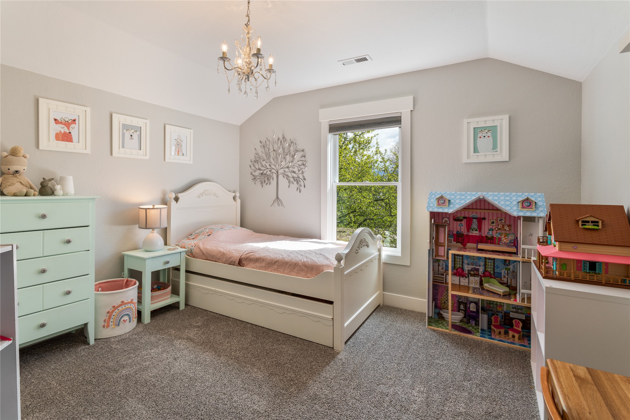 Missoula, Montana 59808, United States, 4 Bedrooms Bedrooms, ,3 BathroomsBathrooms,Residential,Pending,58651