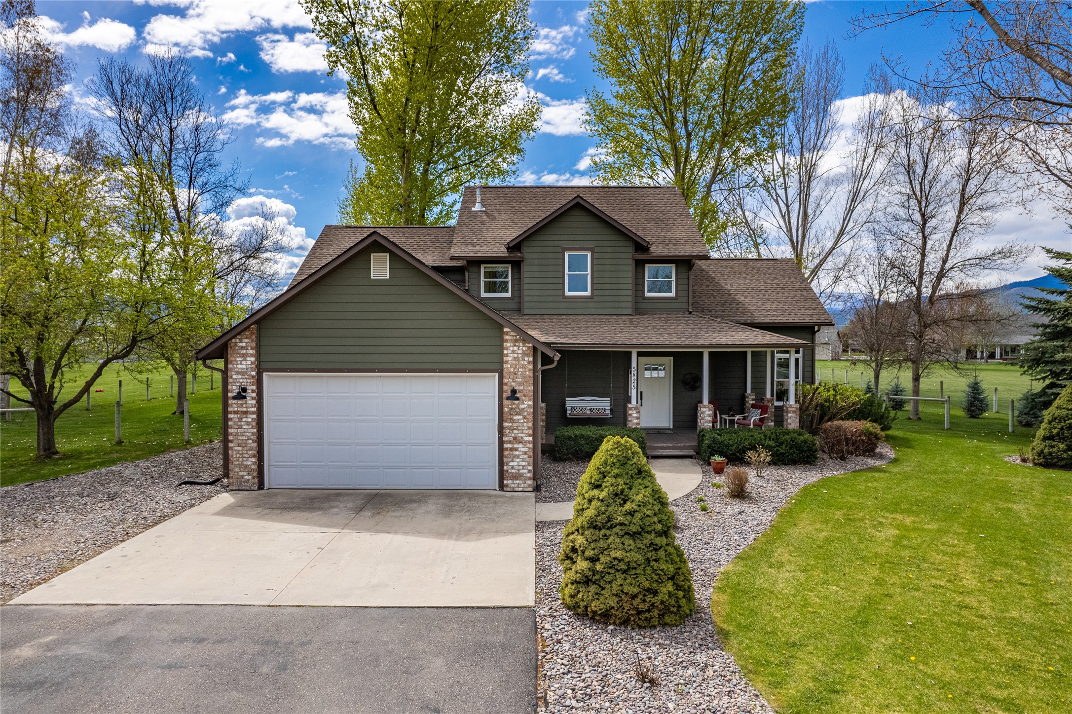 Missoula, Montana 59808, United States, 4 Bedrooms Bedrooms, ,3 BathroomsBathrooms,Residential,Pending,58651