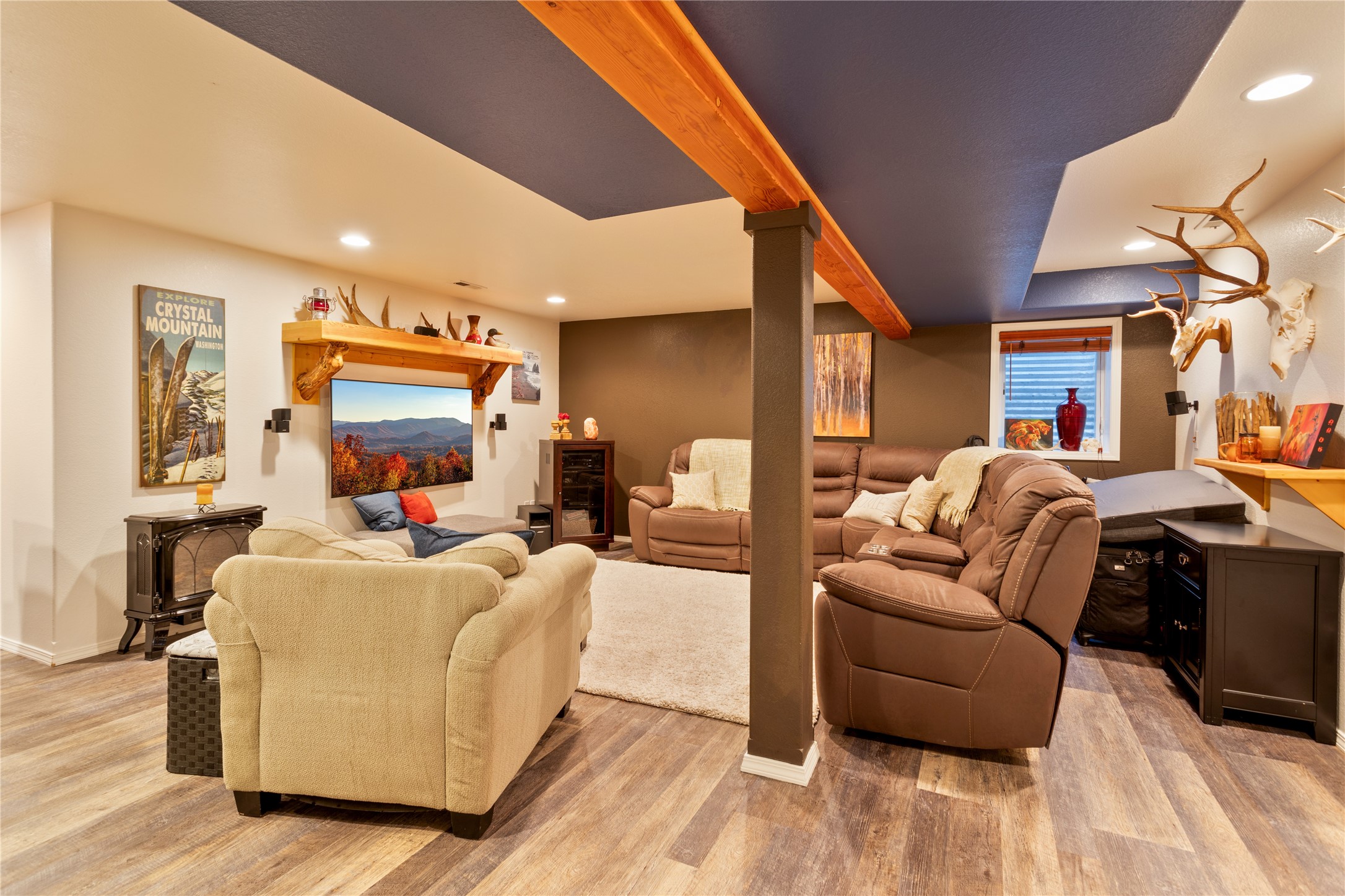 Missoula, Montana 59808, United States, 4 Bedrooms Bedrooms, ,3 BathroomsBathrooms,Residential,Pending,58651