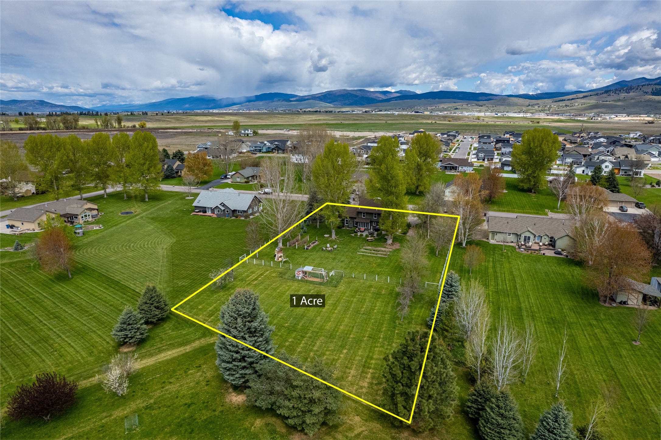 Missoula, Montana 59808, United States, 4 Bedrooms Bedrooms, ,3 BathroomsBathrooms,Residential,Pending,58651