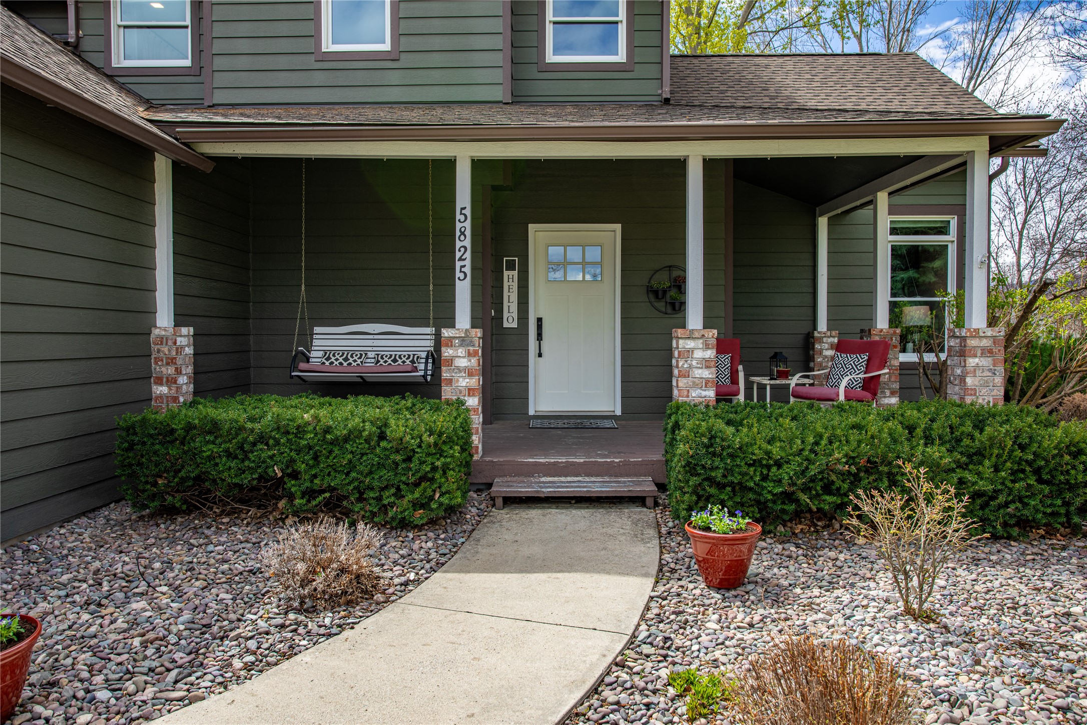 Missoula, Montana 59808, United States, 4 Bedrooms Bedrooms, ,3 BathroomsBathrooms,Residential,Pending,58651