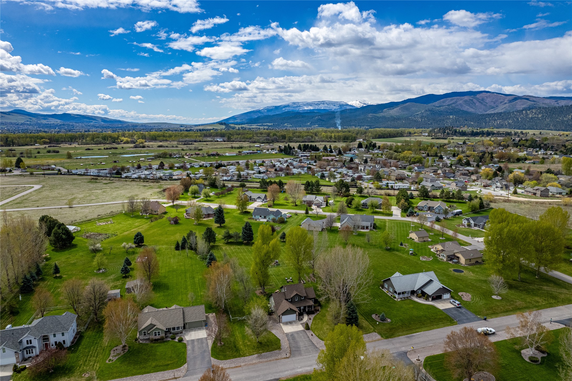 Missoula, Montana 59808, United States, 4 Bedrooms Bedrooms, ,3 BathroomsBathrooms,Residential,Pending,58651
