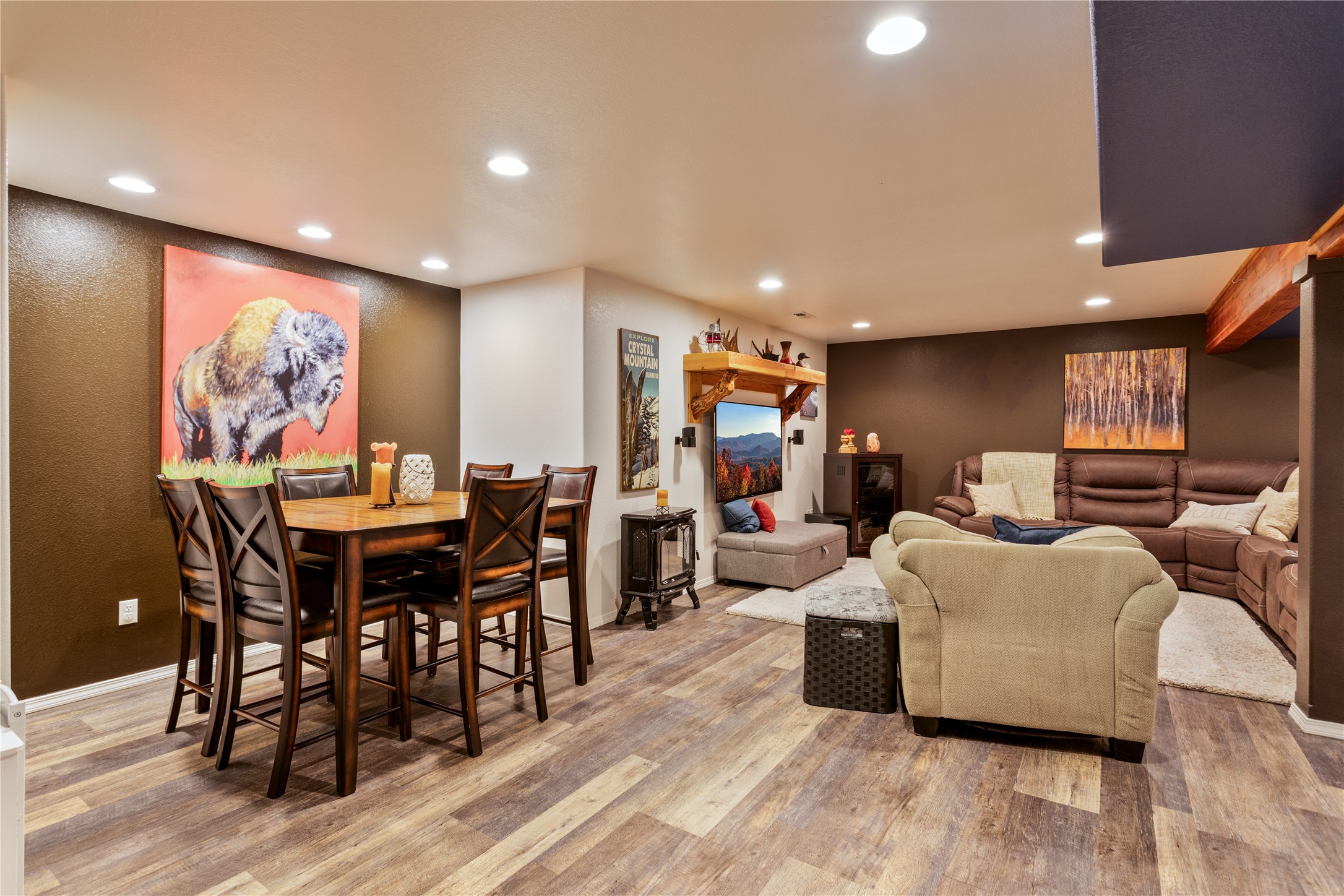 Missoula, Montana 59808, United States, 4 Bedrooms Bedrooms, ,3 BathroomsBathrooms,Residential,Pending,58651