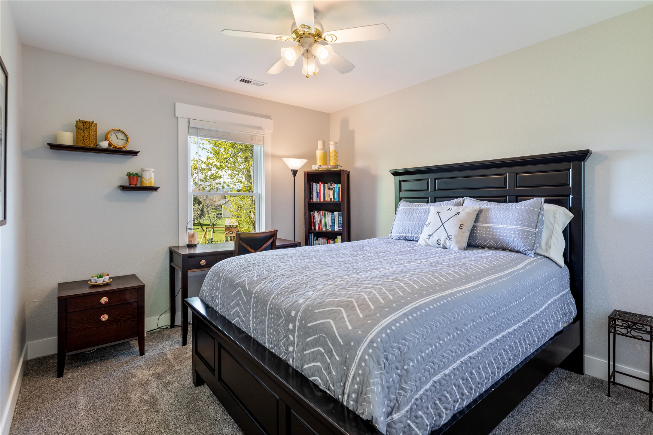 Missoula, Montana 59808, United States, 4 Bedrooms Bedrooms, ,3 BathroomsBathrooms,Residential,Pending,58651