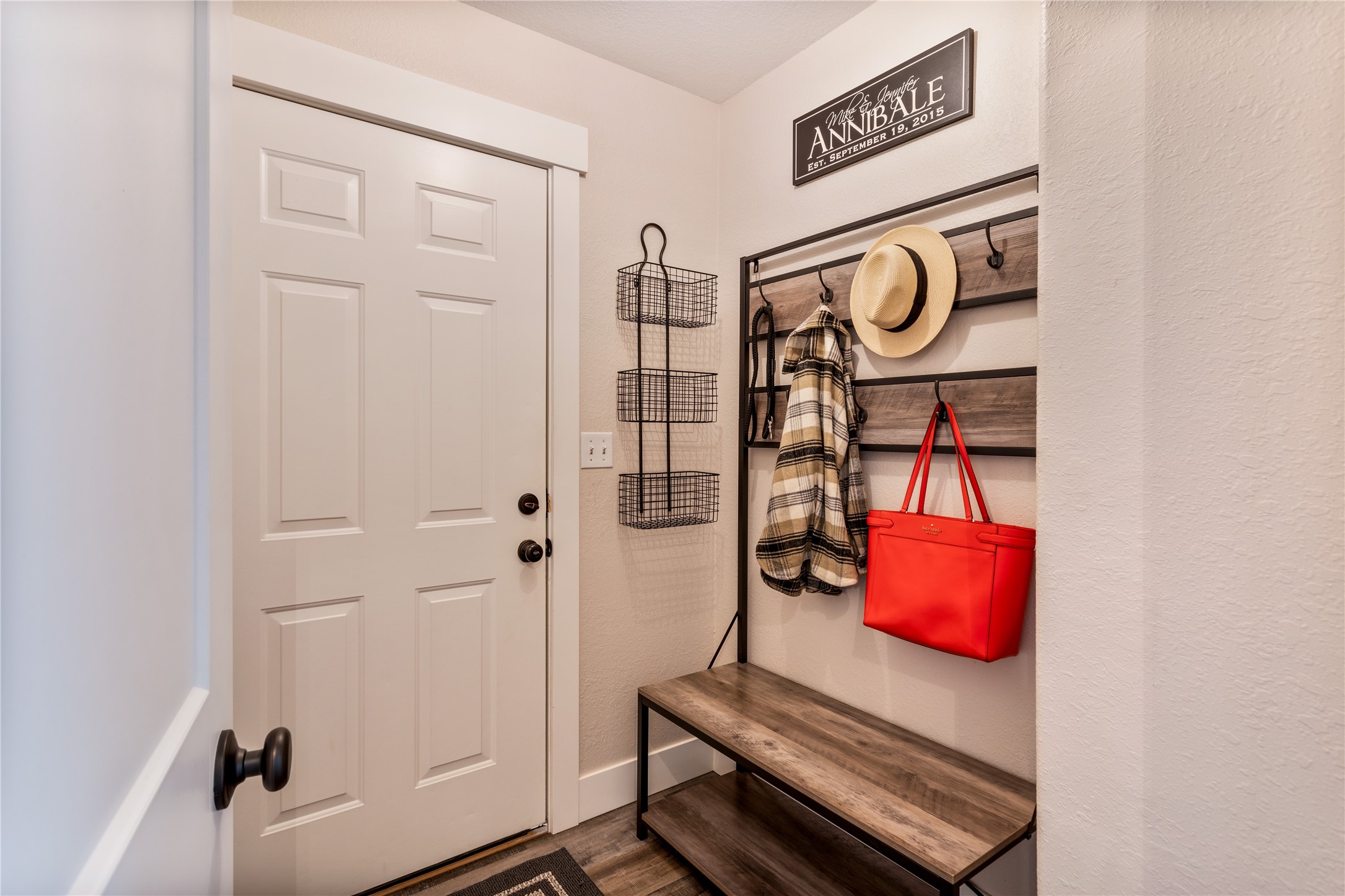 Missoula, Montana 59808, United States, 4 Bedrooms Bedrooms, ,3 BathroomsBathrooms,Residential,Pending,58651