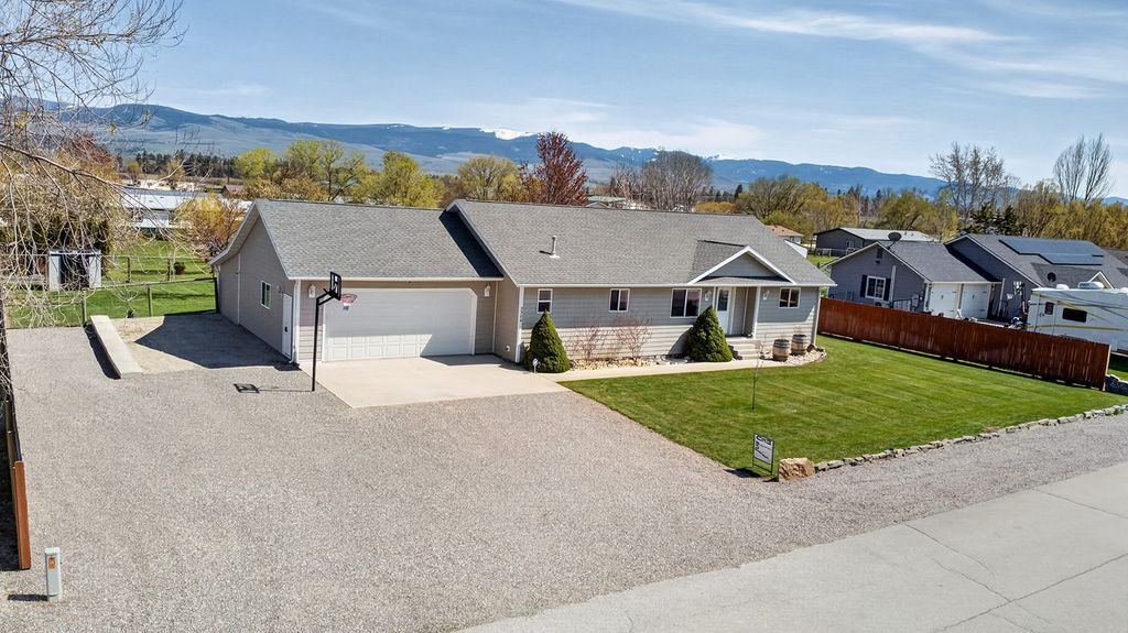 Photo of 2306 Austin Lane, Victor, MT 59875 (MLS # 30071565)