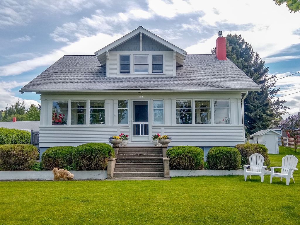 Photo of 108 16th Avenue E, Polson, MT 59860 (MLS # 30064130)