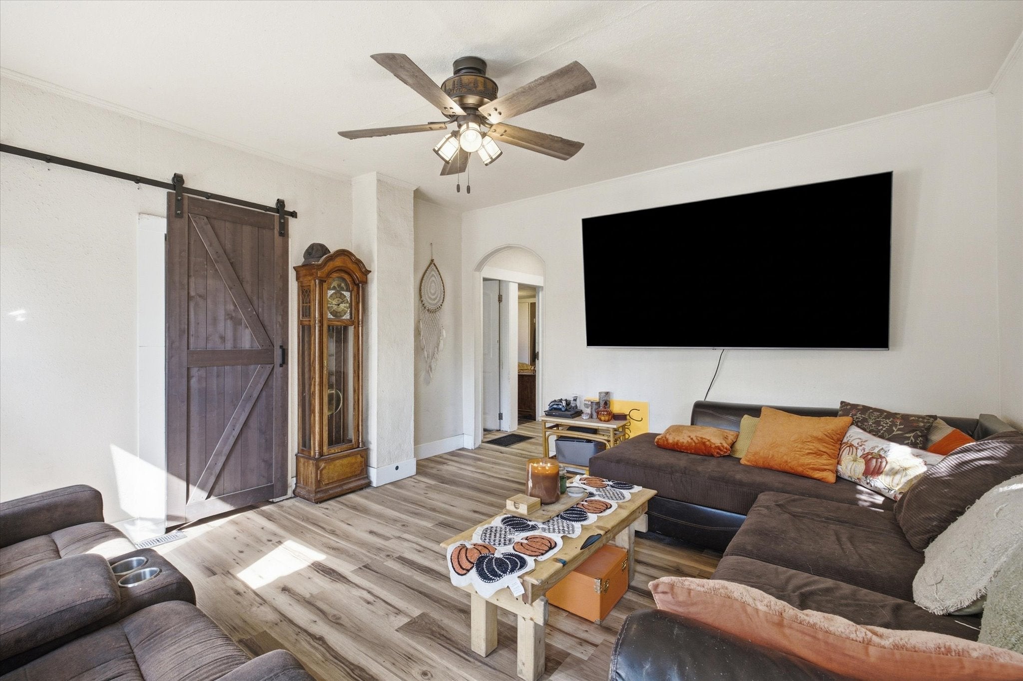537 2nd Street W