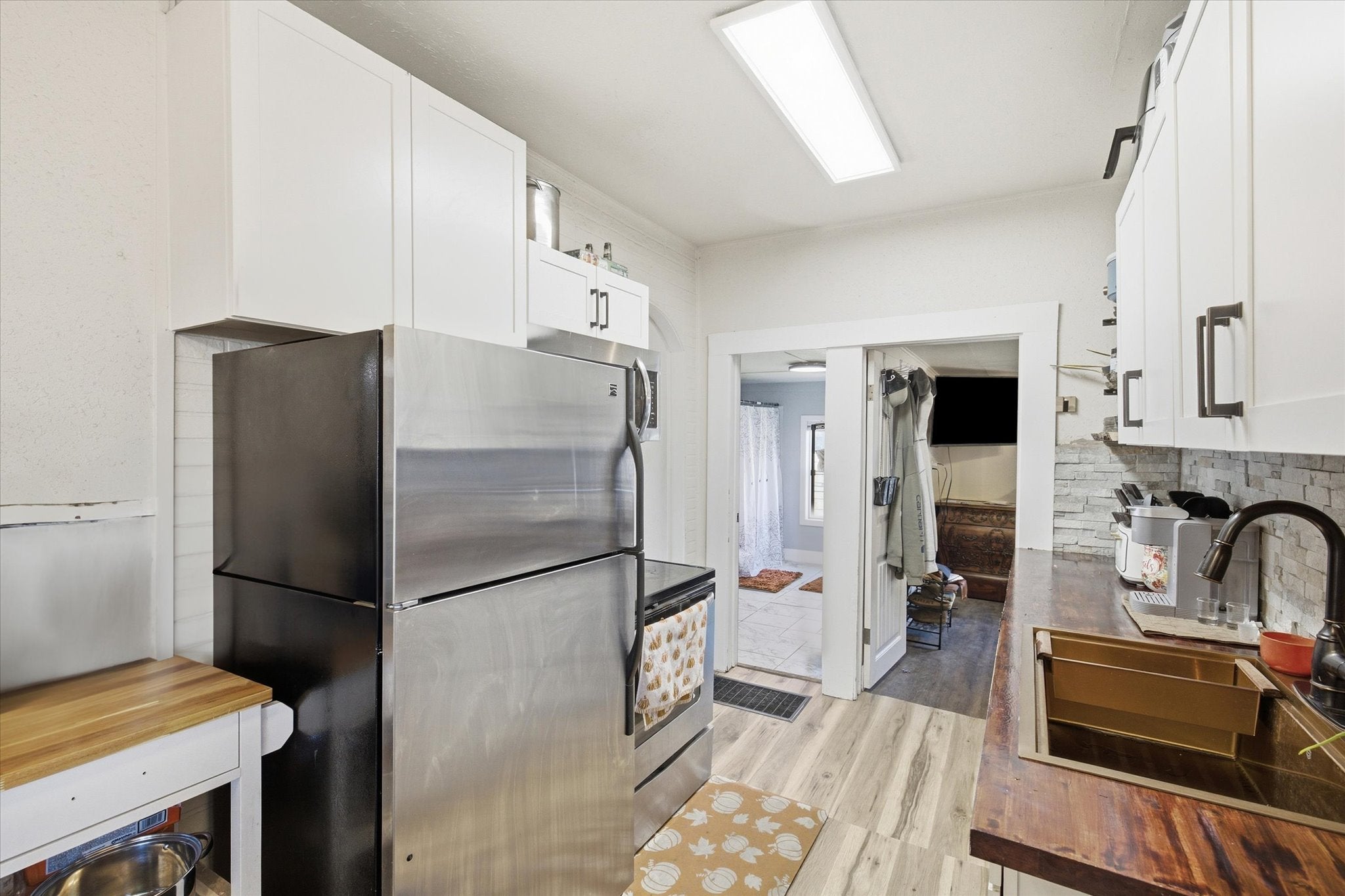 537 2nd Street W