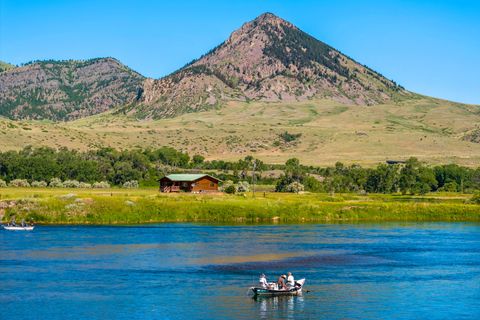 Photo of 2107 Old Us Highway 91, Cascade, MT 59421 (MLS # 30045827)