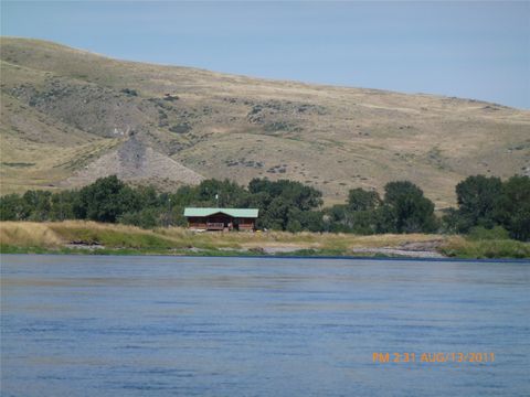 2107 Old Us Highway 91 Cascade MT 59421