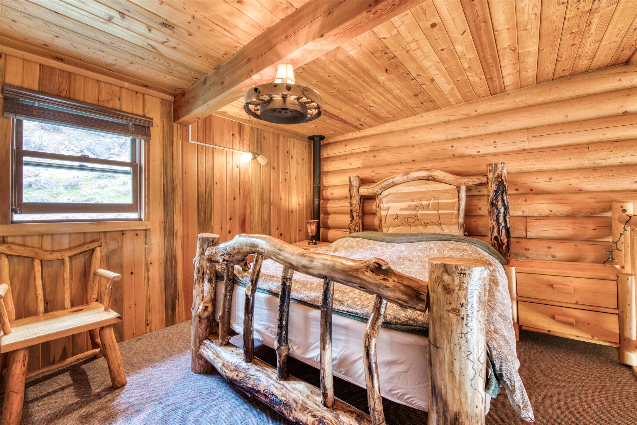 Conner, Montana 59827, United States, 2 Bedrooms Bedrooms, ,3 BathroomsBathrooms,Residential,Active,36917