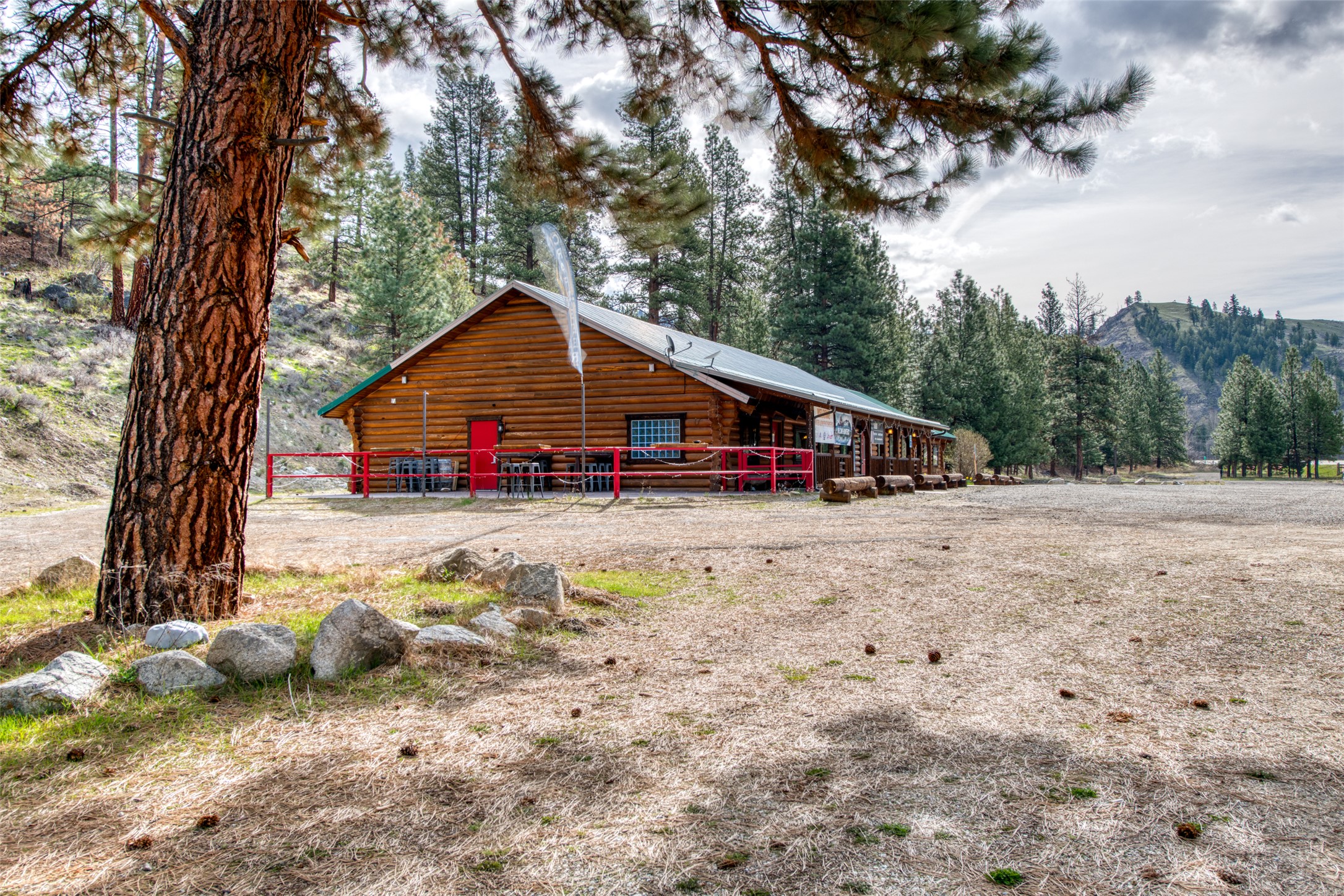 Conner, Montana 59827, United States, 2 Bedrooms Bedrooms, ,3 BathroomsBathrooms,Residential,Active,36917