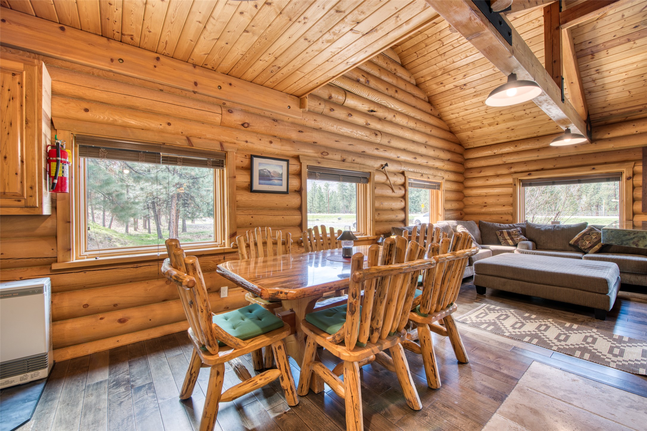 Conner, Montana 59827, United States, 2 Bedrooms Bedrooms, ,3 BathroomsBathrooms,Residential,Active,36917