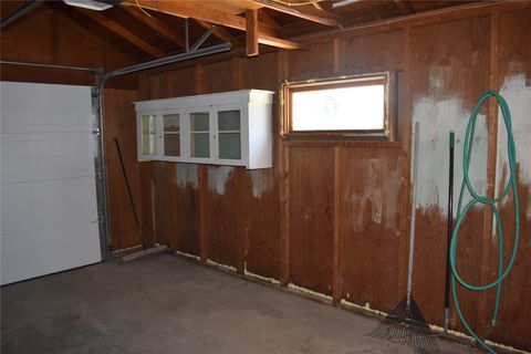 Tiny photo for 908 Turner Avenue, Shelby, MT 59474 (MLS # 30072519)