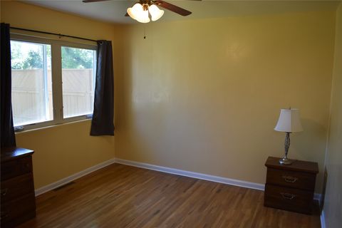 Tiny photo for 908 Turner Avenue, Shelby, MT 59474 (MLS # 30072519)