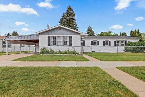 Photo of 1524 2nd Avenue S, Great Falls, MT 59405 (MLS # 30072413)