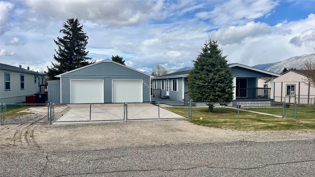 Photo of 1435 Sage Street, Butte, MT 59701 (MLS # 30069400)