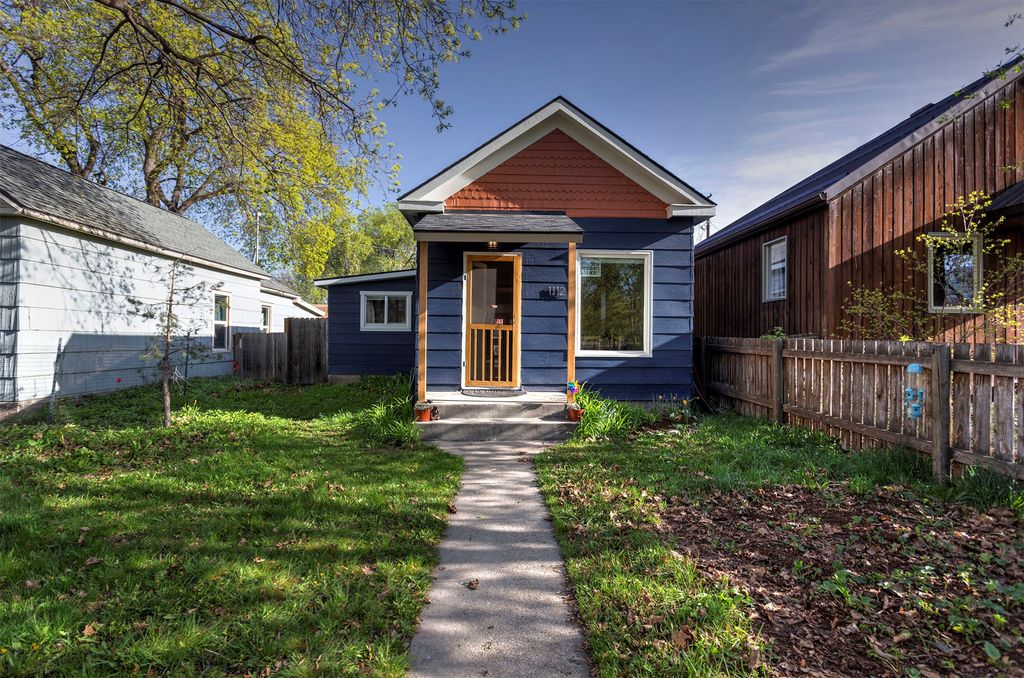 Photo of 1112 Phillips Street, Missoula, MT 59802 (MLS # 30068869)