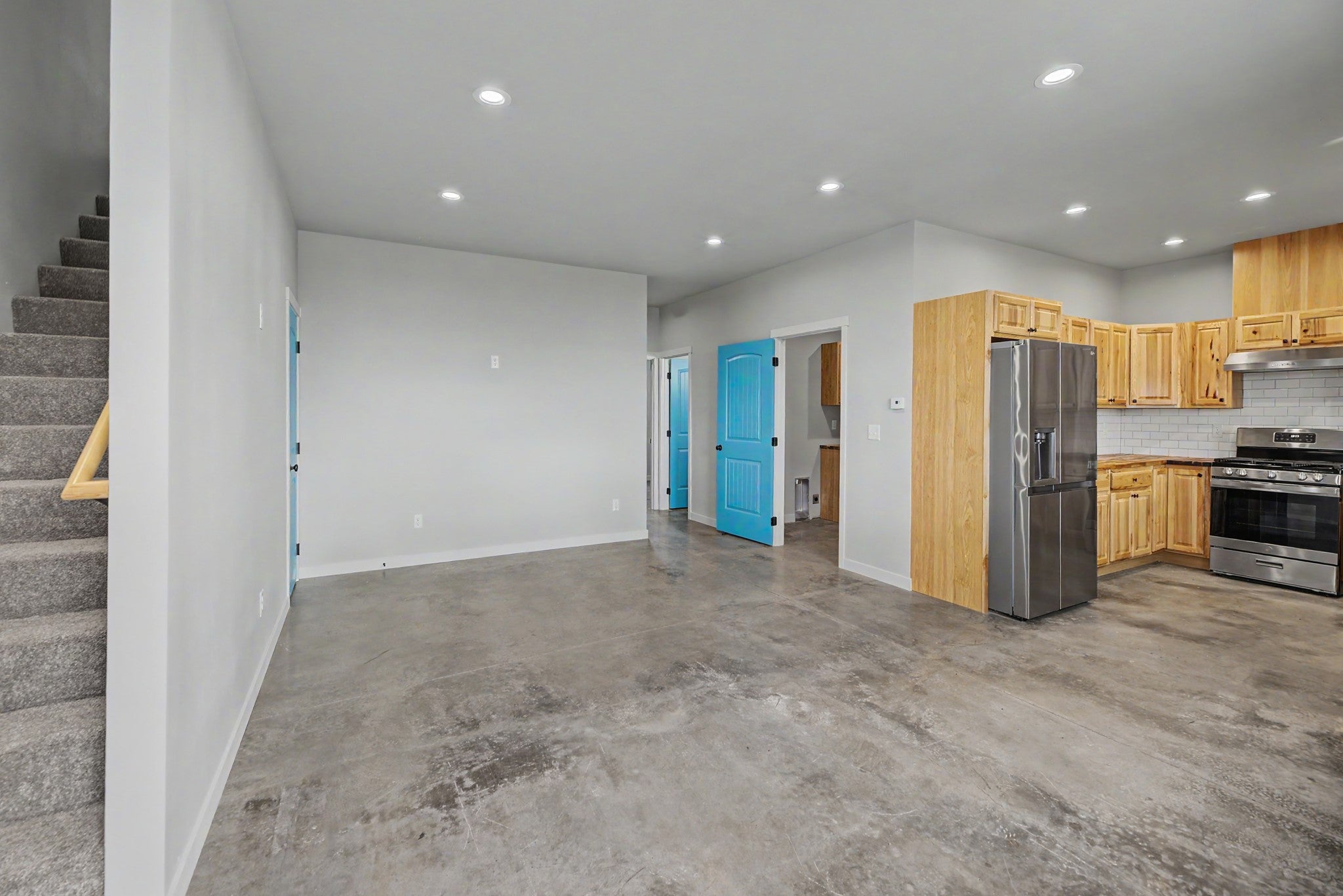 2120 Lowe Court