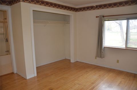 Tiny photo for 901 Sleeping Child Road, Hamilton, MT 59840 (MLS # 30068898)