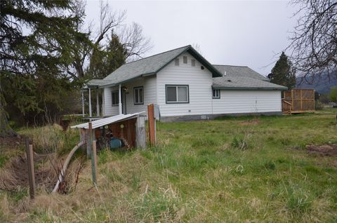 Tiny photo for 901 Sleeping Child Road, Hamilton, MT 59840 (MLS # 30068898)