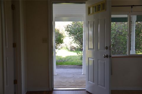 Tiny photo for 901 Sleeping Child Road, Hamilton, MT 59840 (MLS # 30068898)