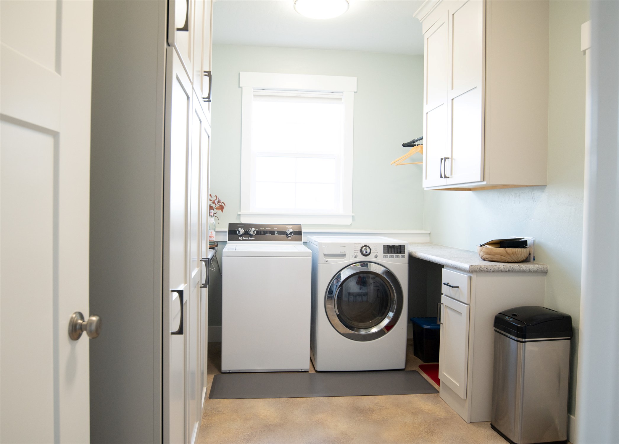 Hamilton, Montana 59840, United States, 3 Bedrooms Bedrooms, ,2 BathroomsBathrooms,Residential,Pending,105147