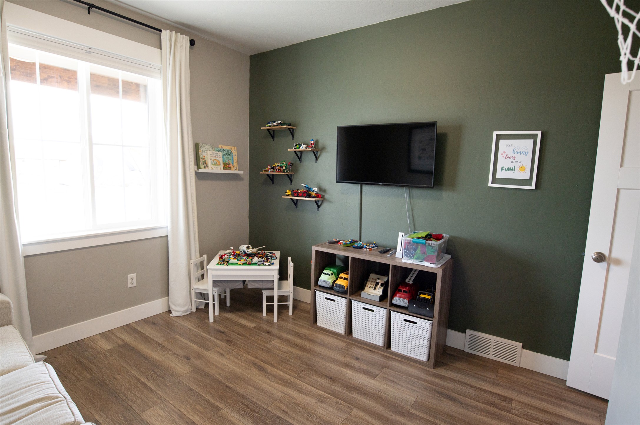 Hamilton, Montana 59840, United States, 3 Bedrooms Bedrooms, ,2 BathroomsBathrooms,Residential,Pending,105147