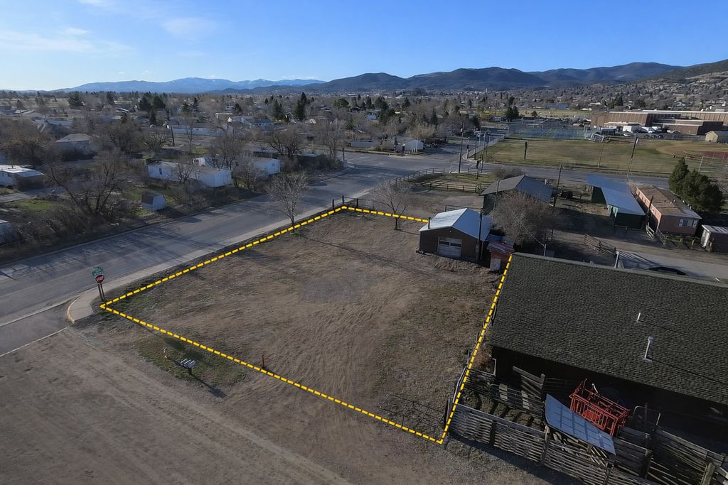 Photo of 121 Dunbar Avenue, Helena, MT 59602 (MLS # 30067985)