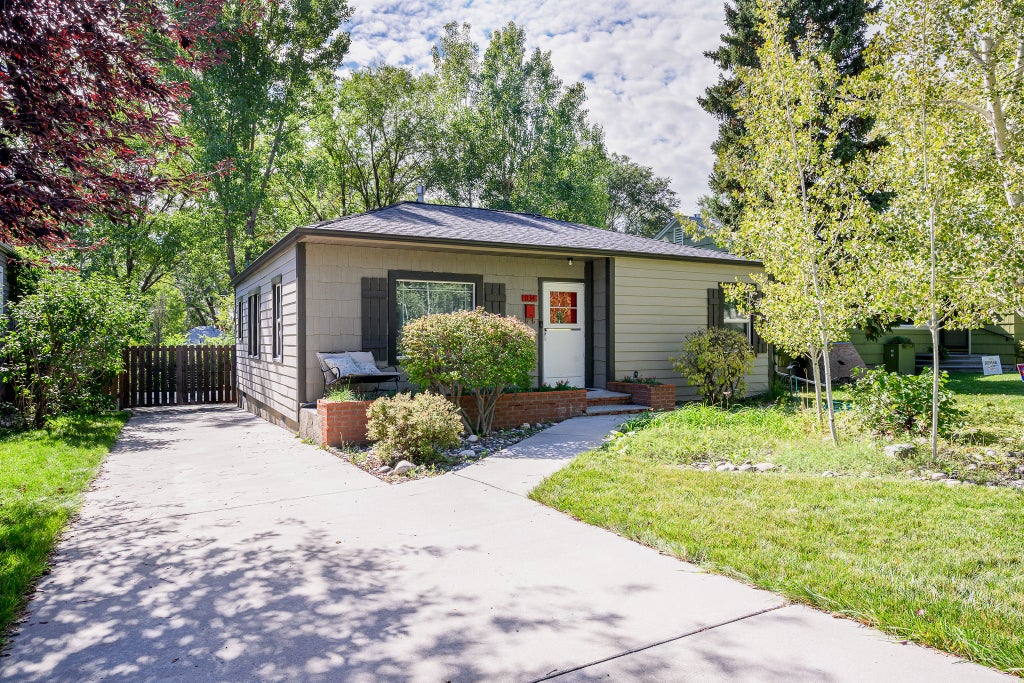 Photo of 1134 Princeton Avenue, Billings, MT 59102 (MLS # 30078797)