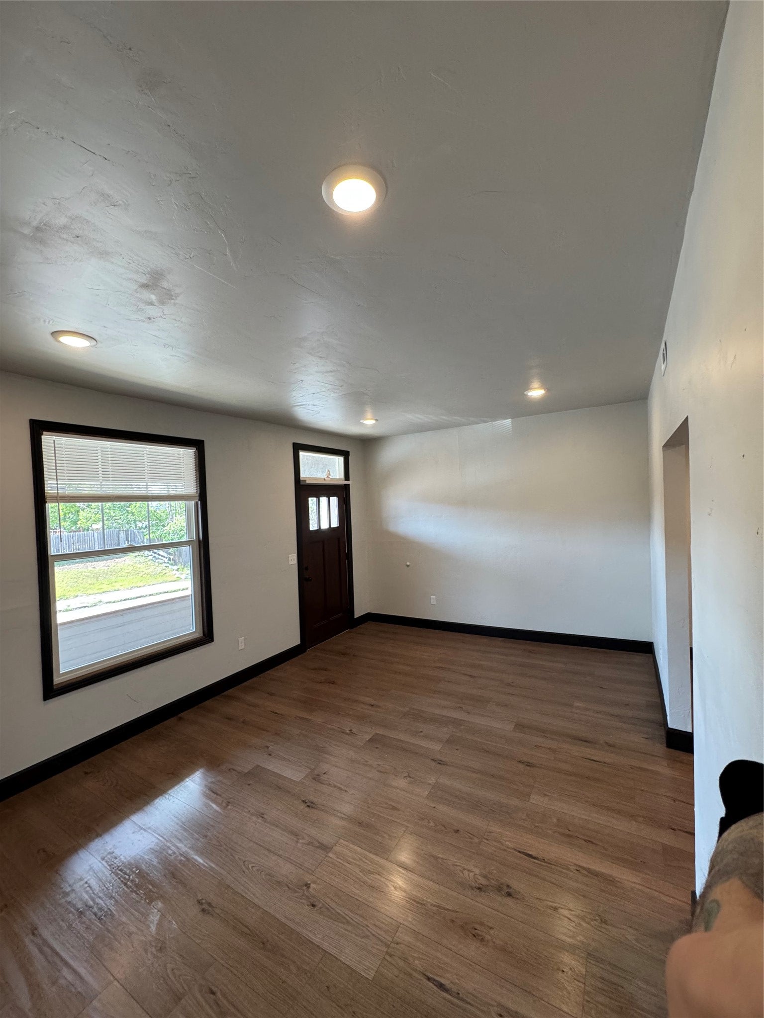 317 & 319 E Aluminum Street