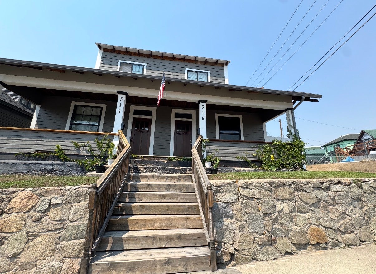 317 & 319 E Aluminum Street