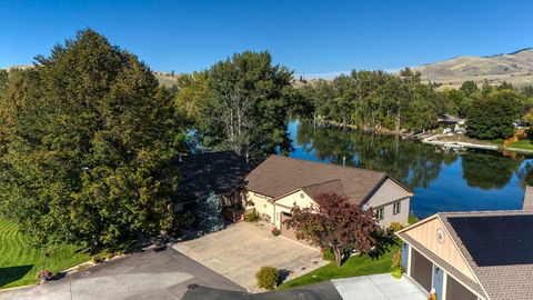 300 Lakeview Court Lolo MT 59847