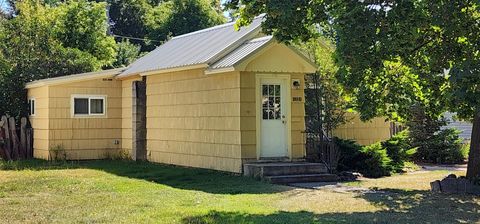 Photo of 1221 7th Avenue E, Kalispell, MT 59901 (MLS # 30054971)