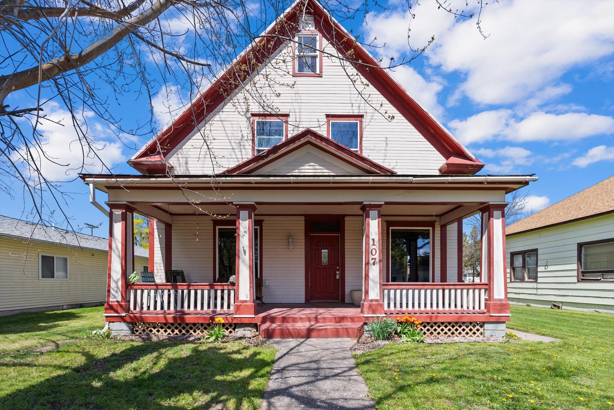 107 6th Avenue E