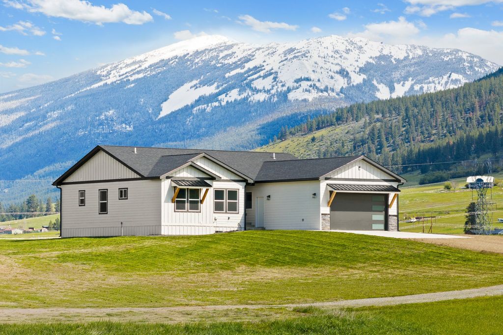 Photo of 3 Appaloosa Court, Plains, MT 59859 (MLS # 30069829)