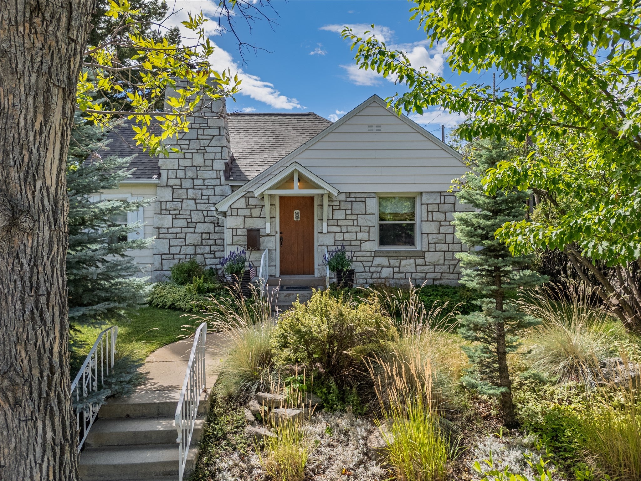 309 Hauser Boulevard