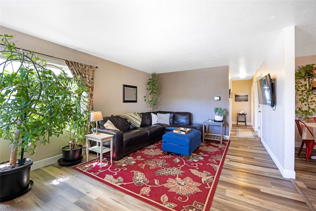 Photo of 1017 Lynn Lane, Missoula, MT 59801 (MLS # 30069021)