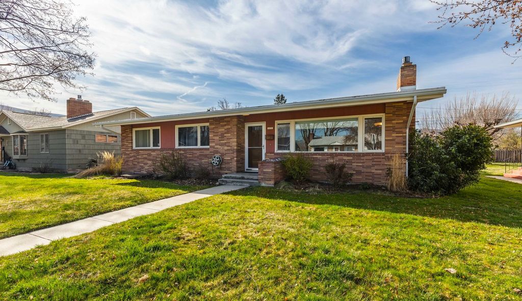 Photo of 633 Dearborn Avenue, Missoula, MT 59801 (MLS # 30068427)