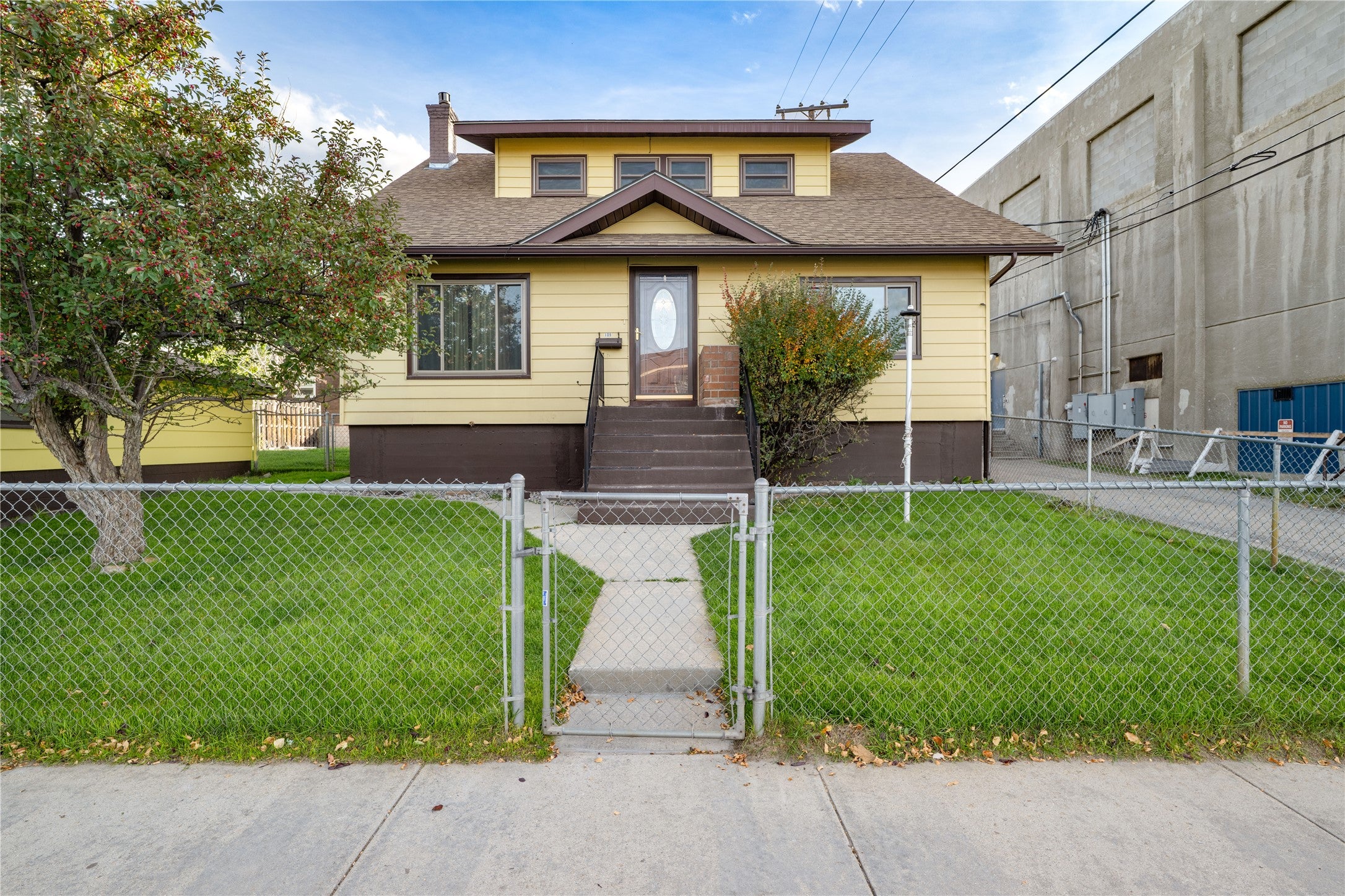 109 W 6th Street