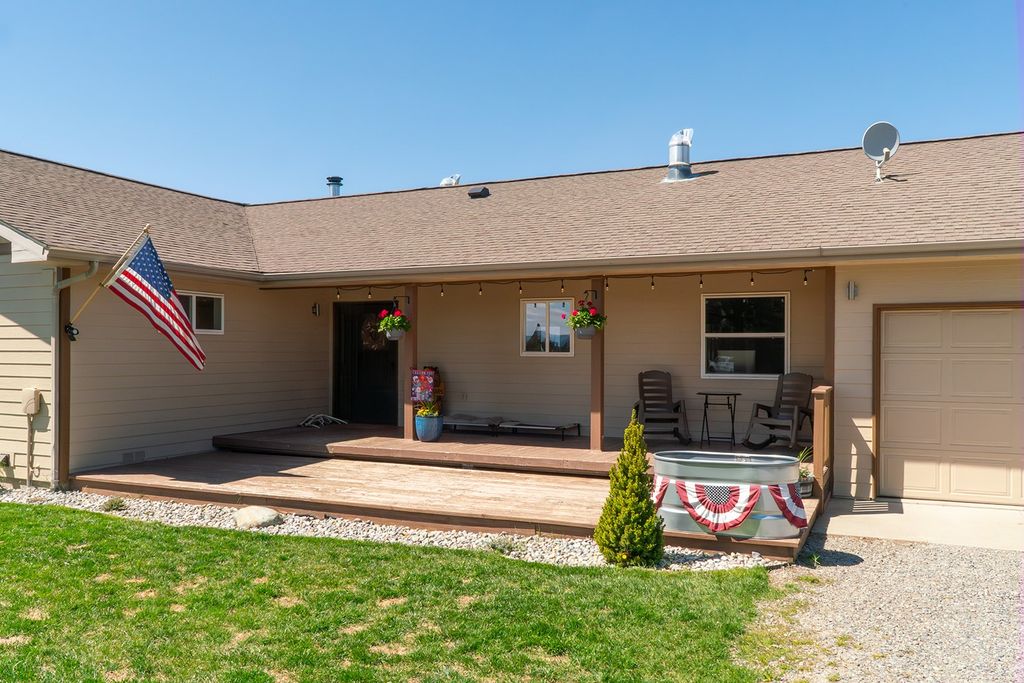 Photo of 117 Happy Hollow, Eureka, MT 59917 (MLS # 30070132)