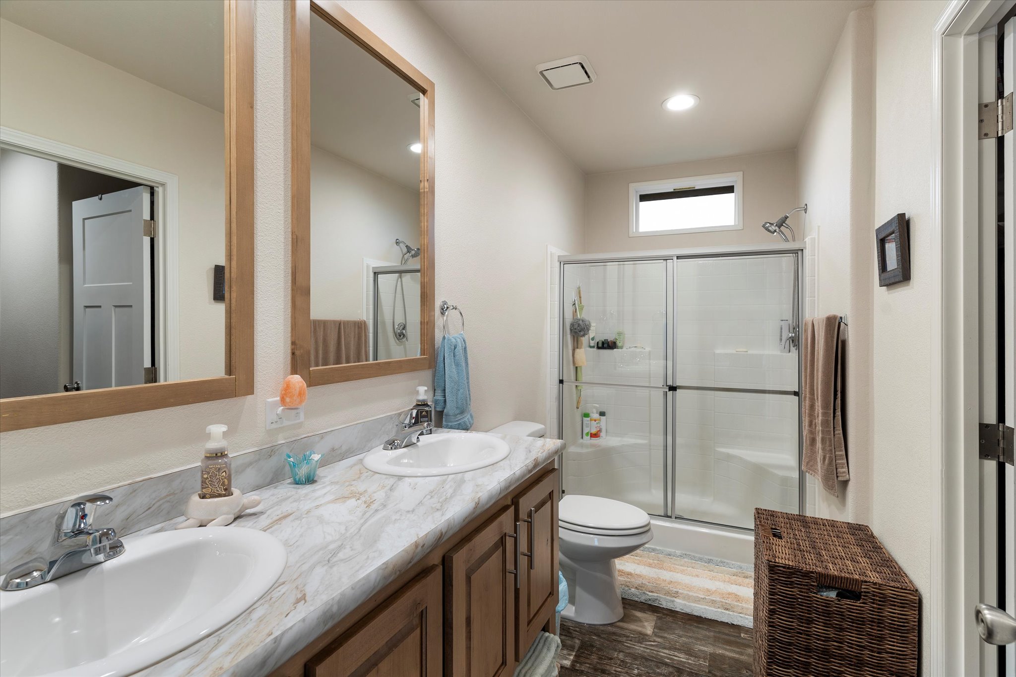 Kalispell, Montana 59901, United States, 3 Bedrooms Bedrooms, ,2 BathroomsBathrooms,Residential,Active,33888