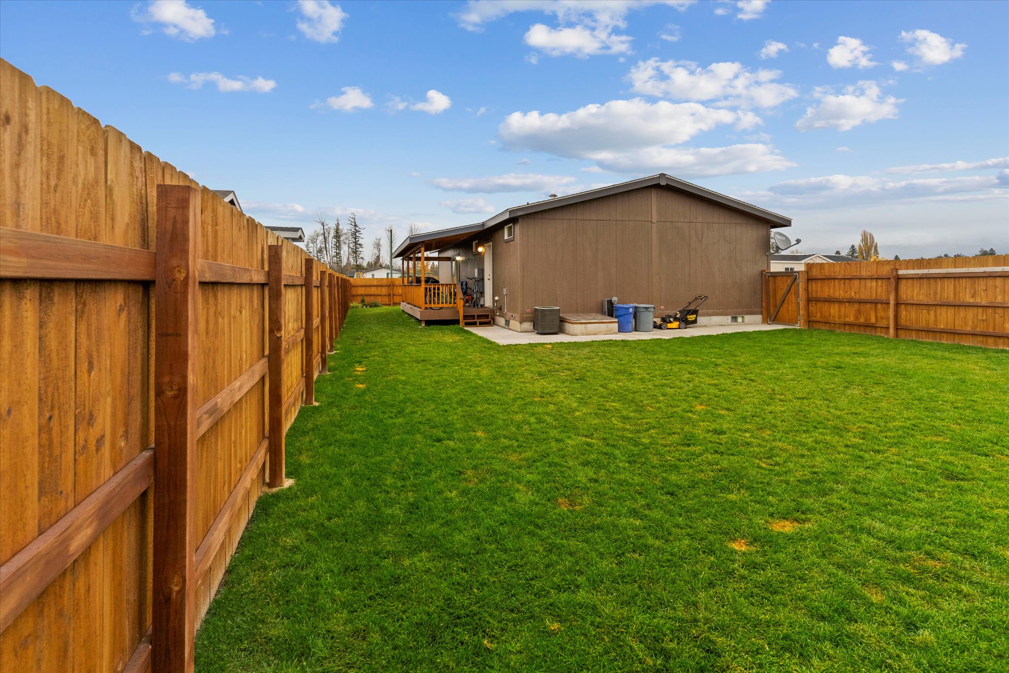 Kalispell, Montana 59901, United States, 3 Bedrooms Bedrooms, ,2 BathroomsBathrooms,Residential,Active,33888