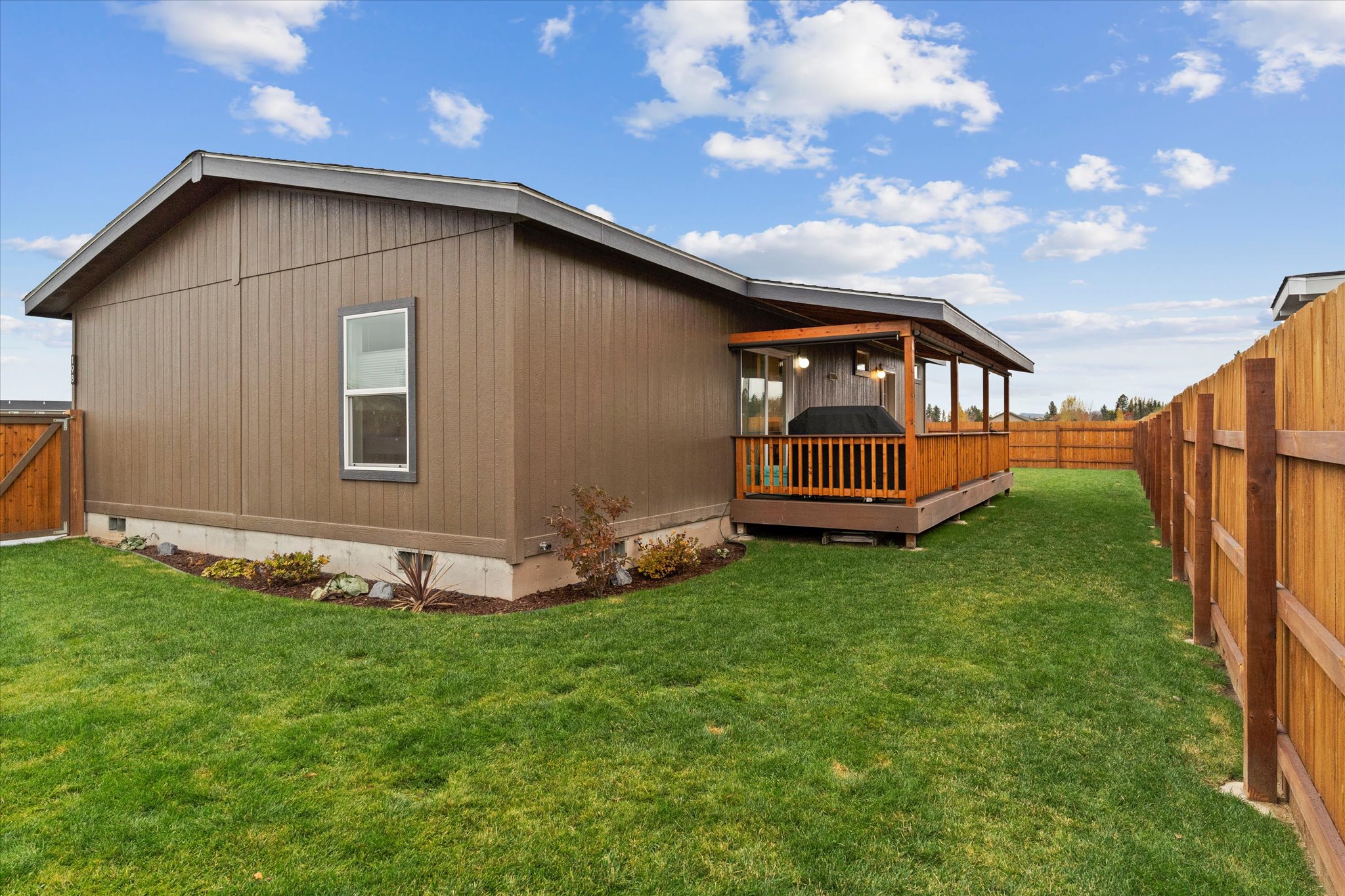 Kalispell, Montana 59901, United States, 3 Bedrooms Bedrooms, ,2 BathroomsBathrooms,Residential,Active,33888