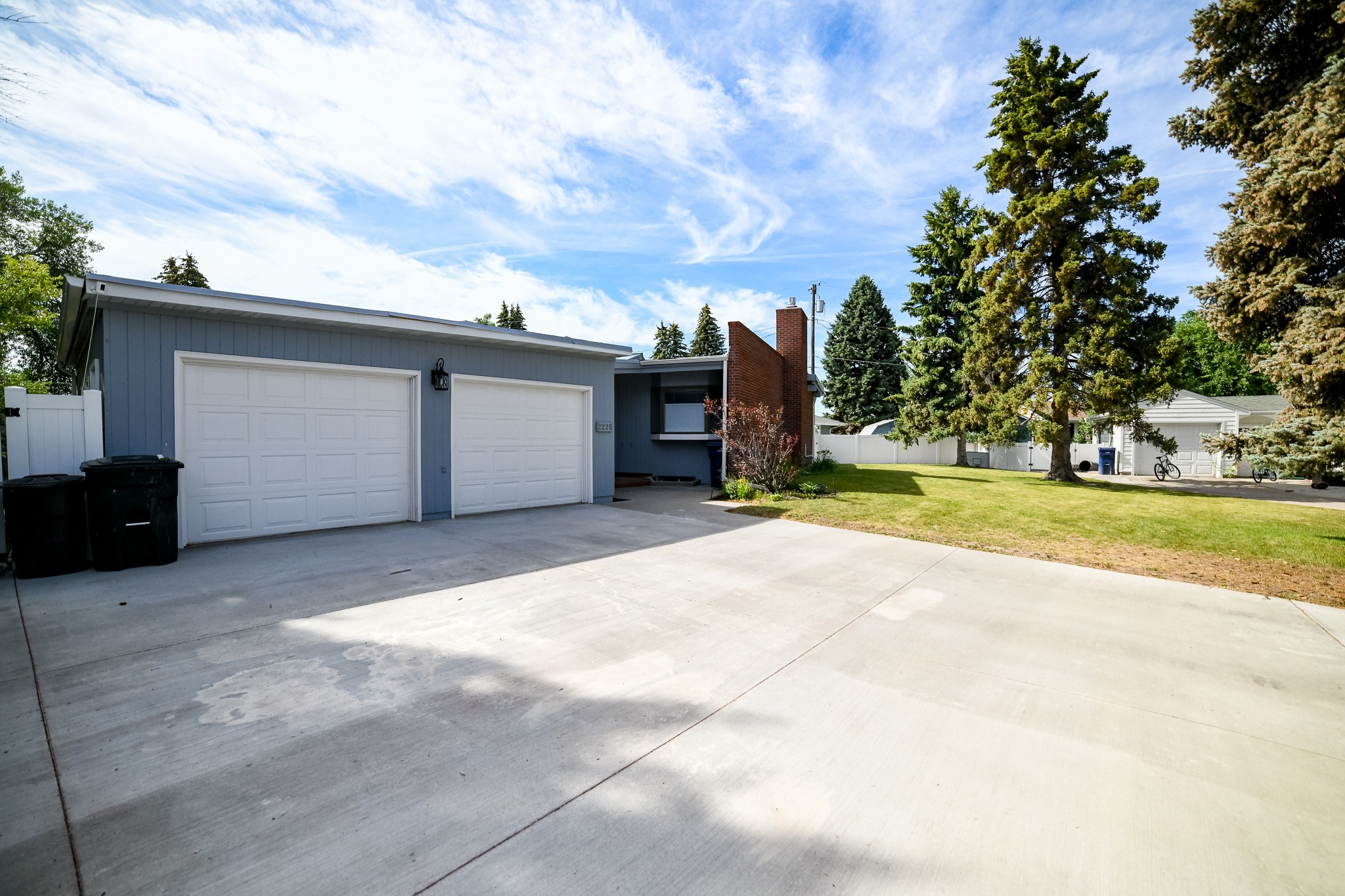2225 Holly Court